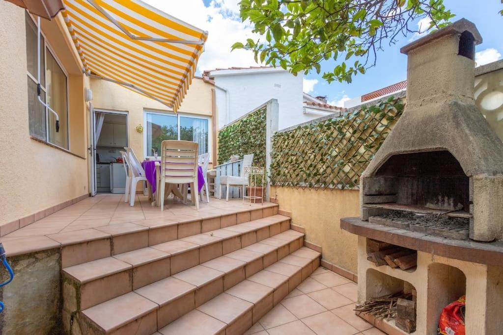 S46-Casa De Vacaciones Climatizada Con Piscina, En El Centro Junto Al Mar, Barbacoa Y Wiifi Empuriabrava Luaran gambar